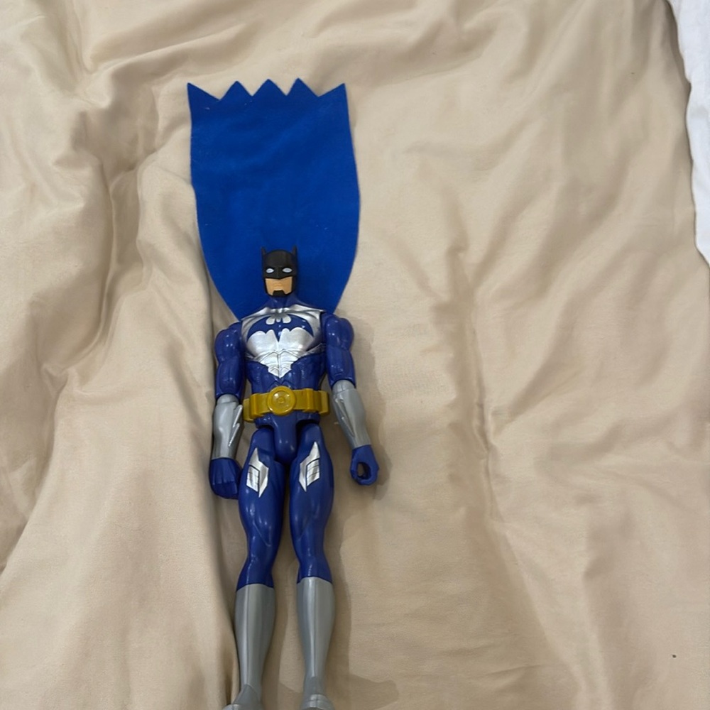 Dc Bat-Man - Picture 2 of 4
